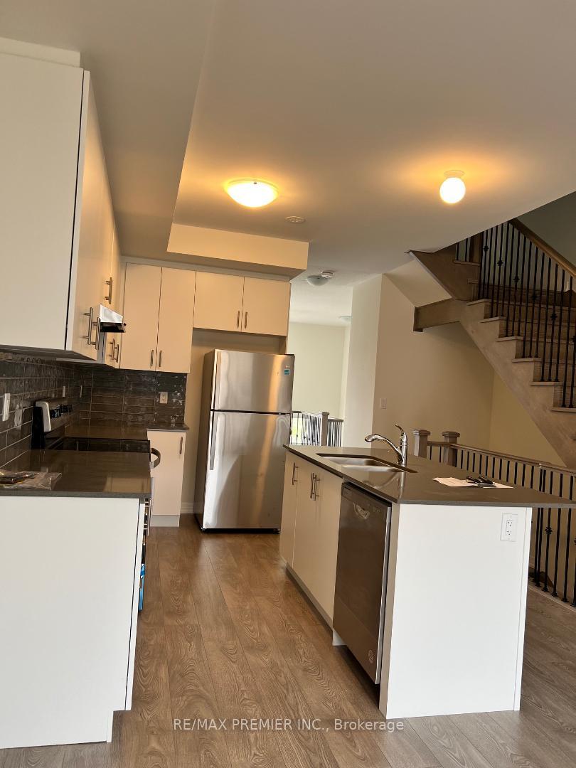 Photo 6 of 8 Cherry Hill Lane, Barrie, Painswick South — HOMEH