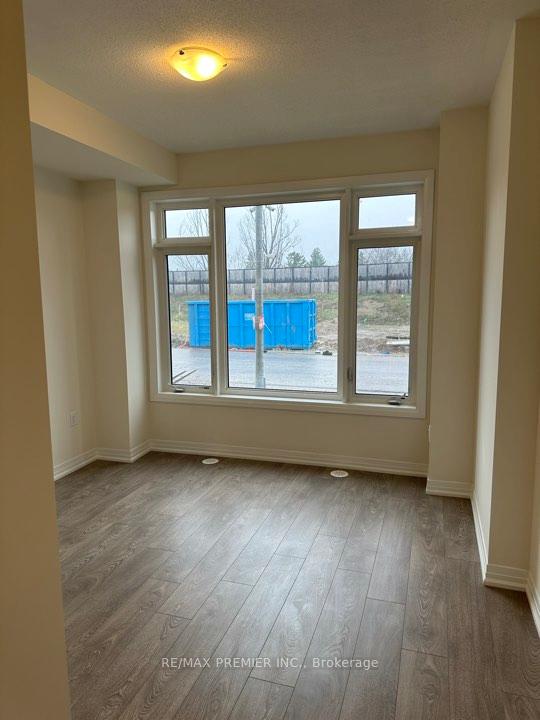Photo 10 of 8 Cherry Hill Lane, Barrie, Painswick South — HOMEH