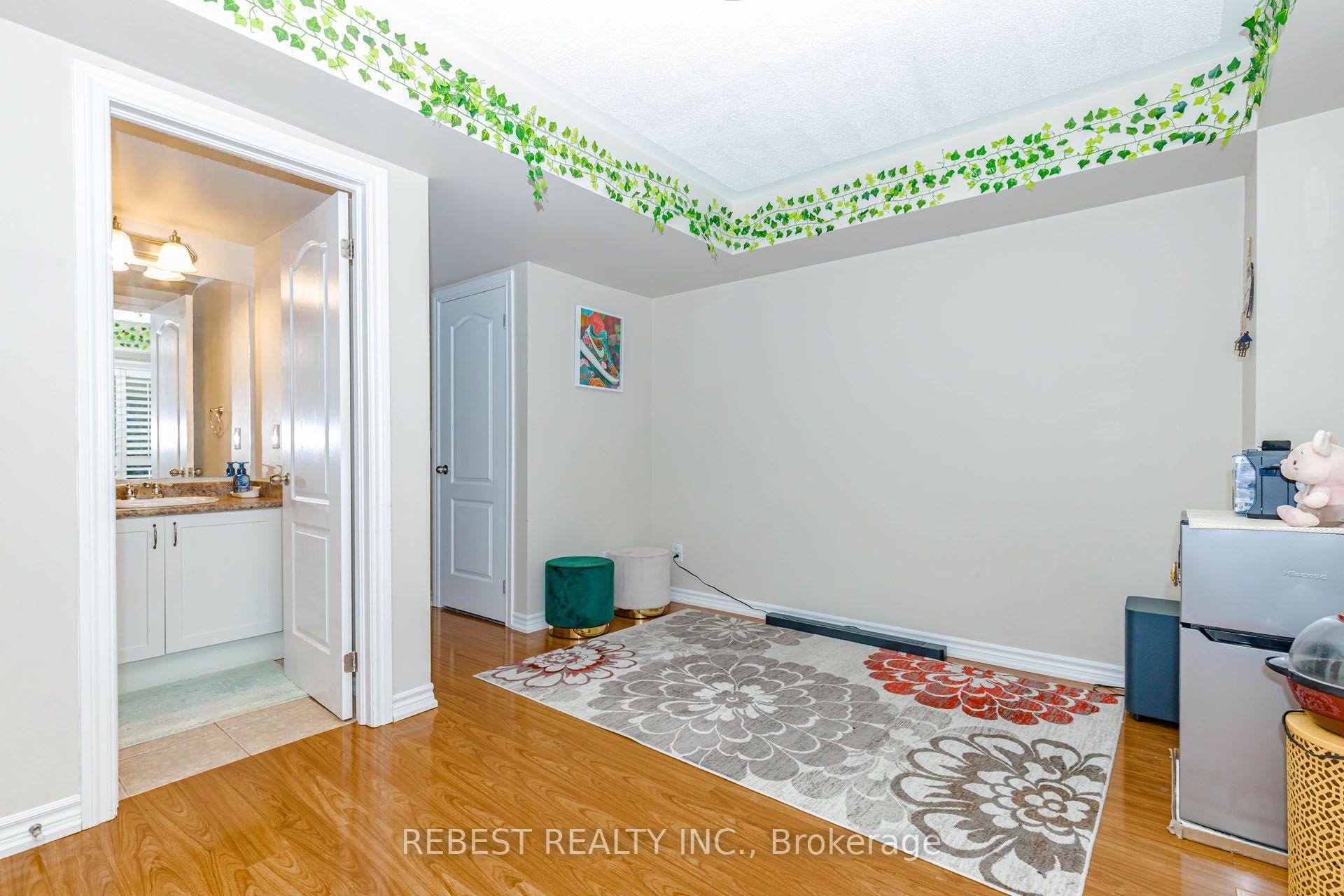 Photo 9 of 15 Cailiff Street, Brampton, Bram West — HOMEH