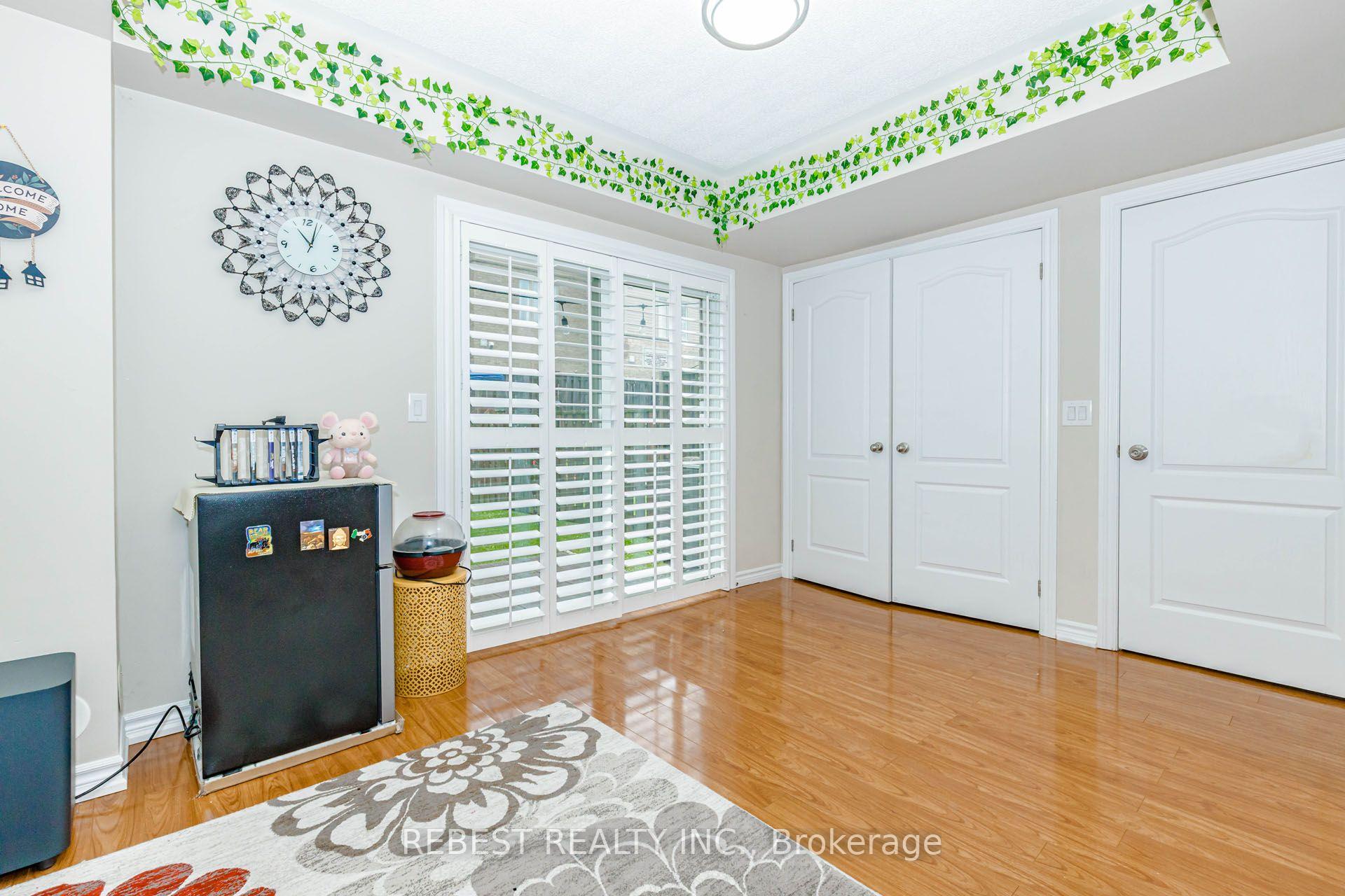 Photo 11 of 15 Cailiff Street, Brampton, Bram West — HOMEH