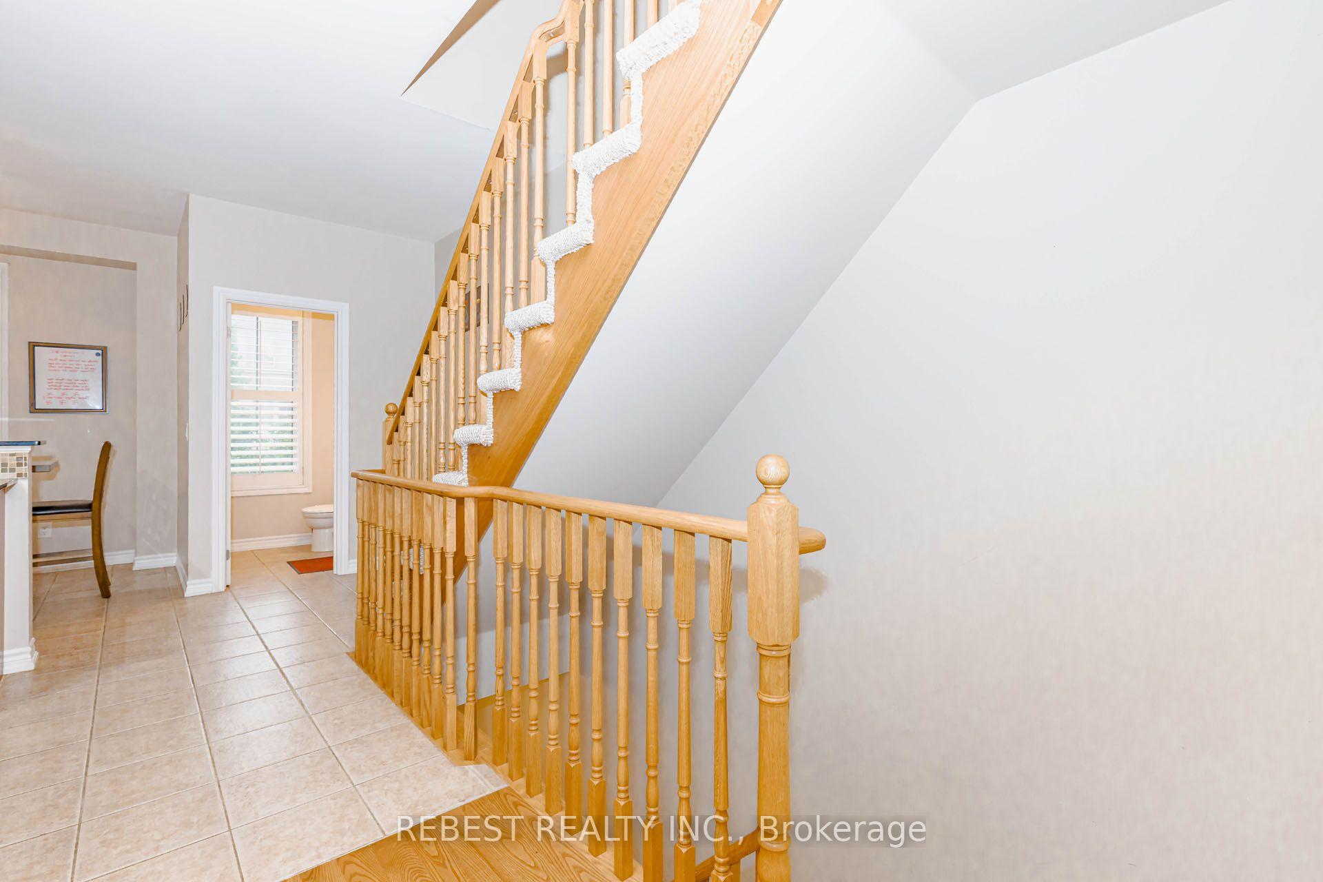Photo 17 of 15 Cailiff Street, Brampton, Bram West — HOMEH