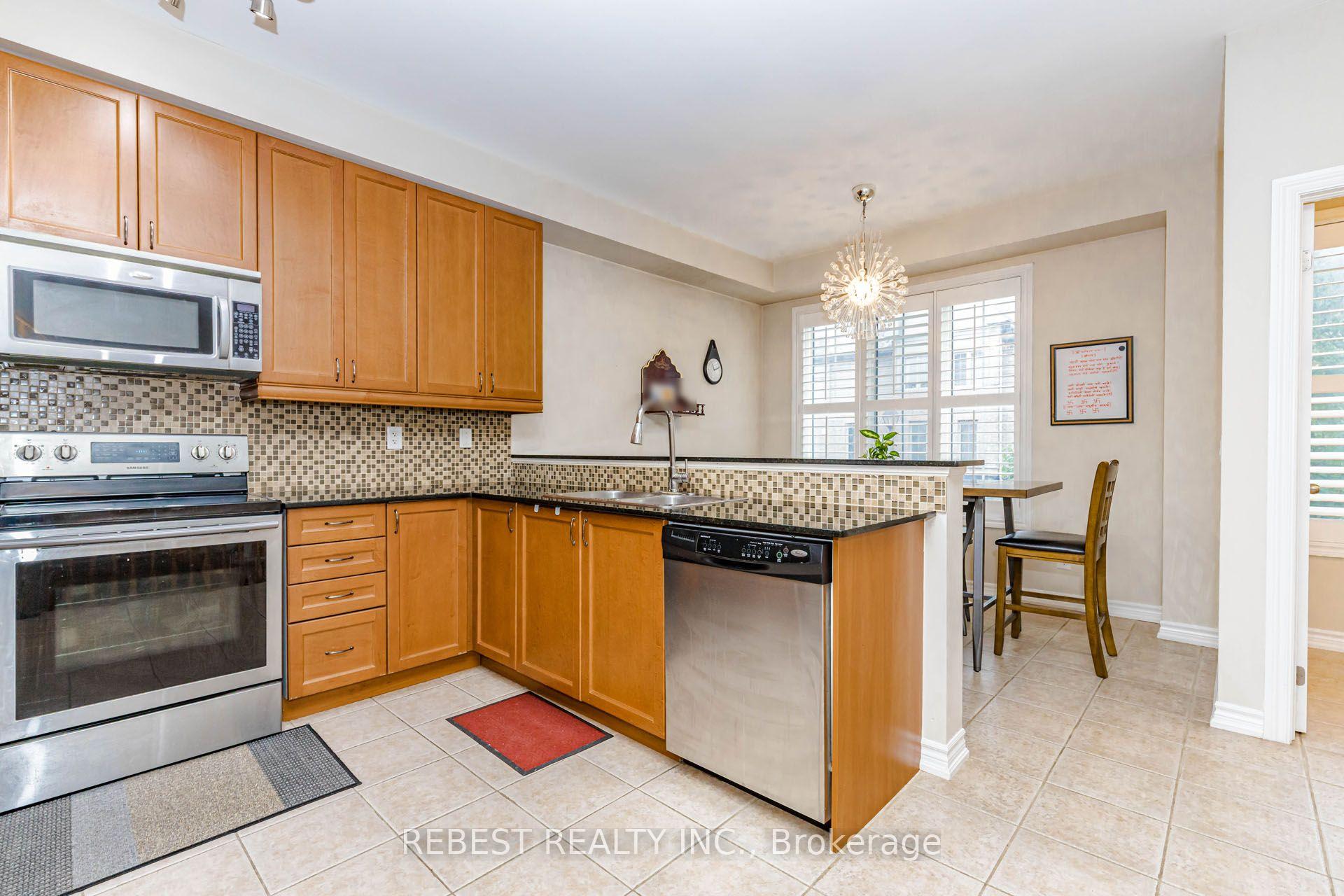 Photo 20 of 15 Cailiff Street, Brampton, Bram West — HOMEH