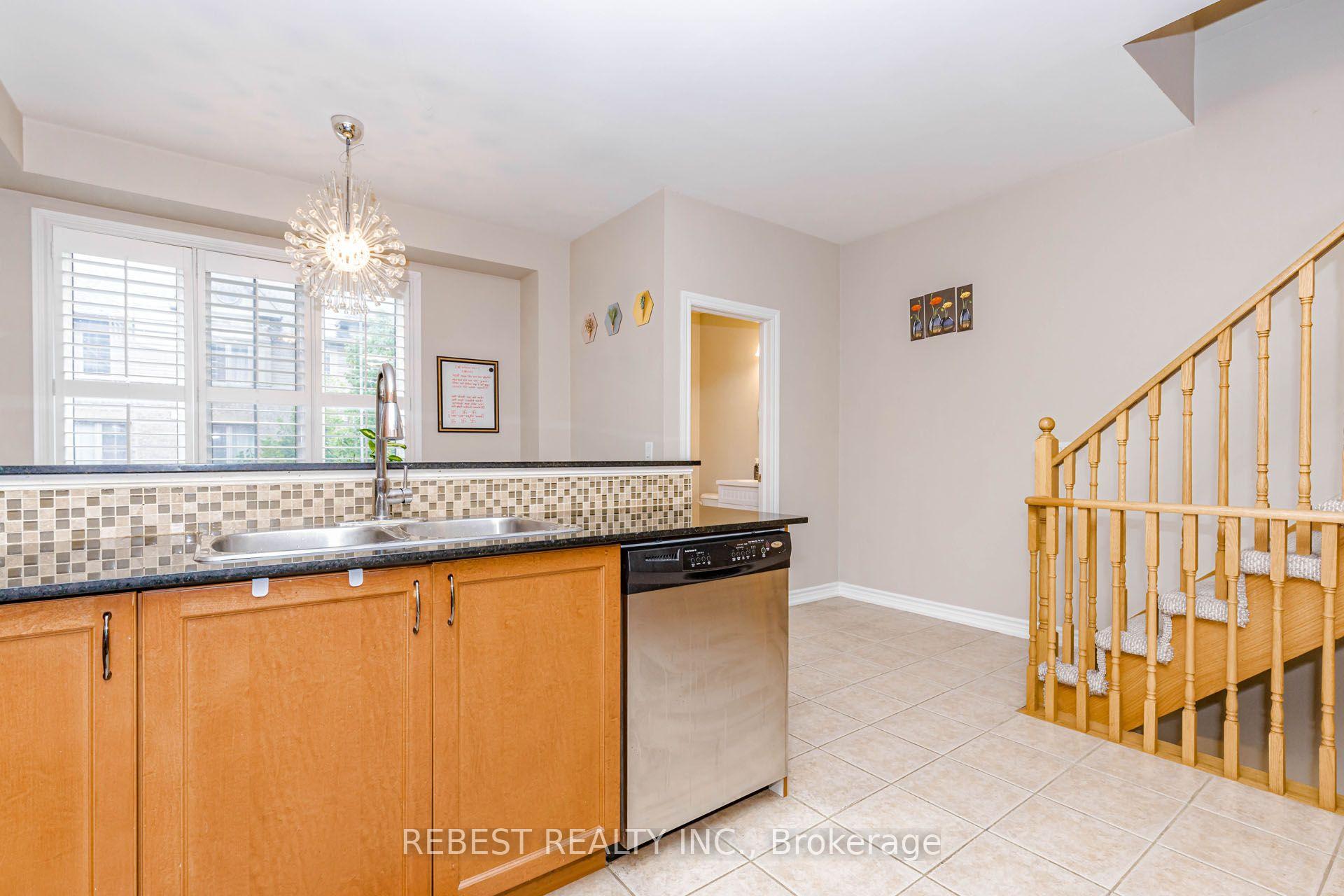 Photo 23 of 15 Cailiff Street, Brampton, Bram West — HOMEH