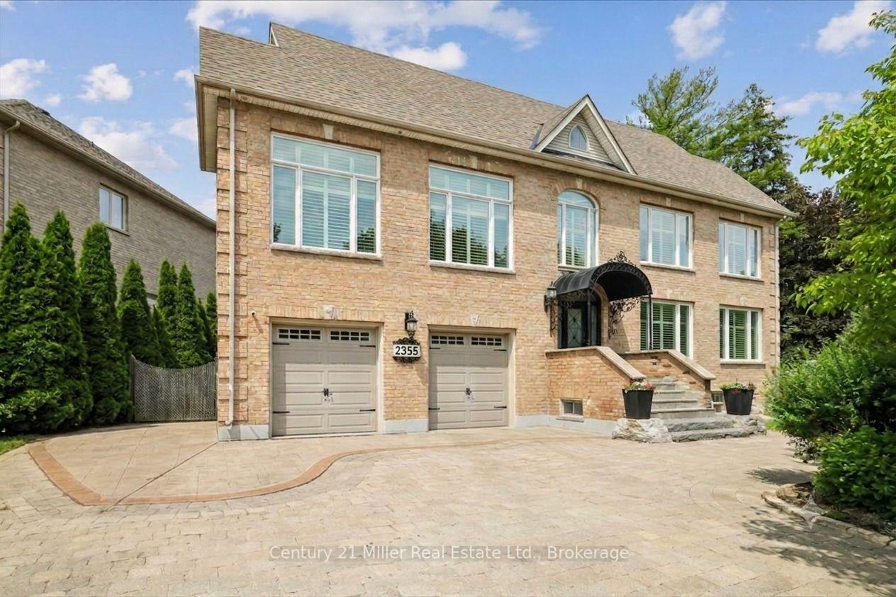 Photo 2 of 2355 Old Carriage Road, Mississauga, Erindale — HOMEH