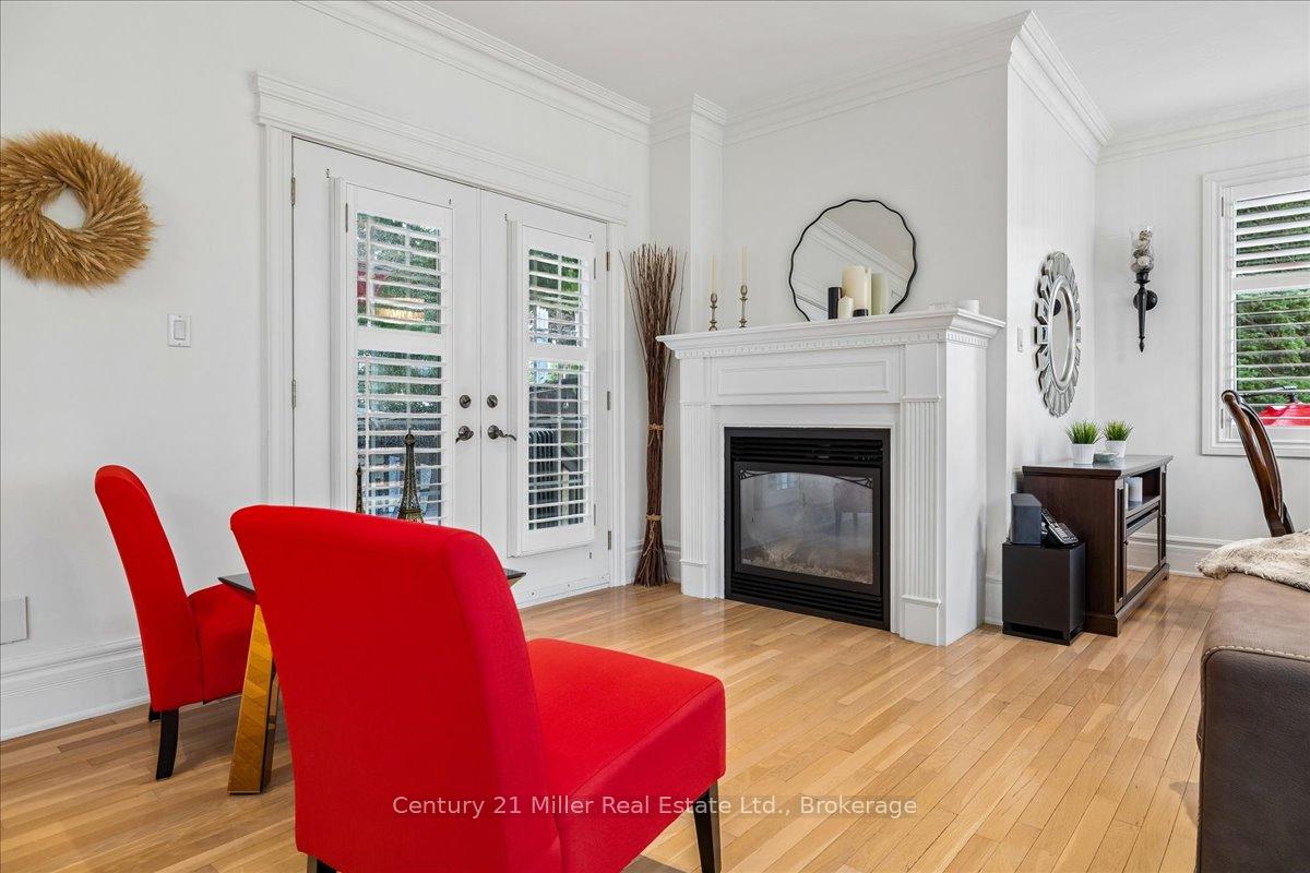 Photo 10 of 2355 Old Carriage Road, Mississauga, Erindale — HOMEH