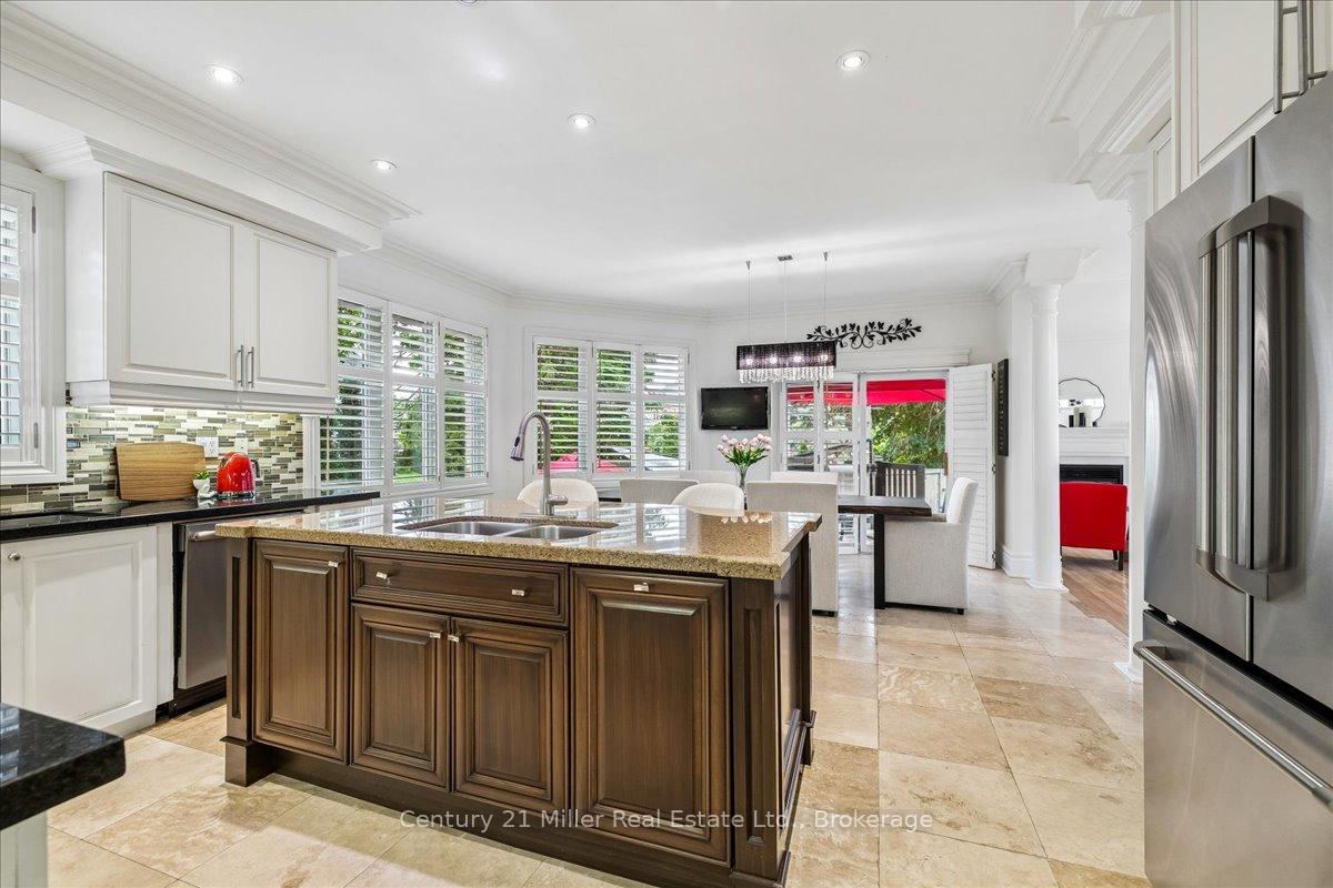 Photo 20 of 2355 Old Carriage Road, Mississauga, Erindale — HOMEH