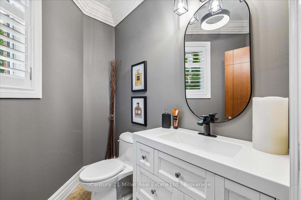 Photo 22 of 2355 Old Carriage Road, Mississauga, Erindale — HOMEH