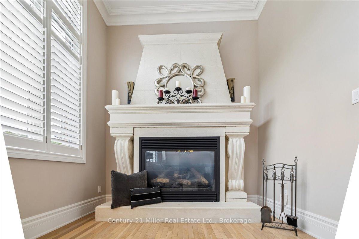 Photo 26 of 2355 Old Carriage Road, Mississauga, Erindale — HOMEH
