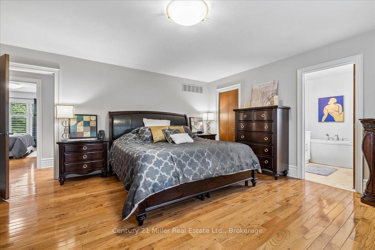 Photo 29 of 2355 Old Carriage Road, Mississauga, Erindale — HOMEH