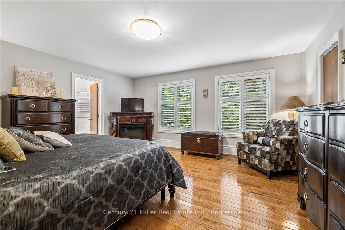 Photo 30 of 2355 Old Carriage Road, Mississauga, Erindale — HOMEH
