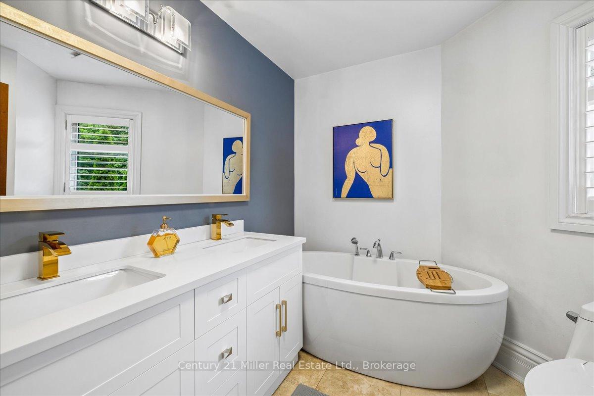 Photo 31 of 2355 Old Carriage Road, Mississauga, Erindale — HOMEH