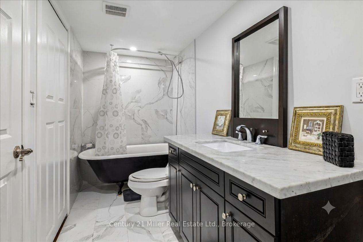 Photo 39 of 2355 Old Carriage Road, Mississauga, Erindale — HOMEH