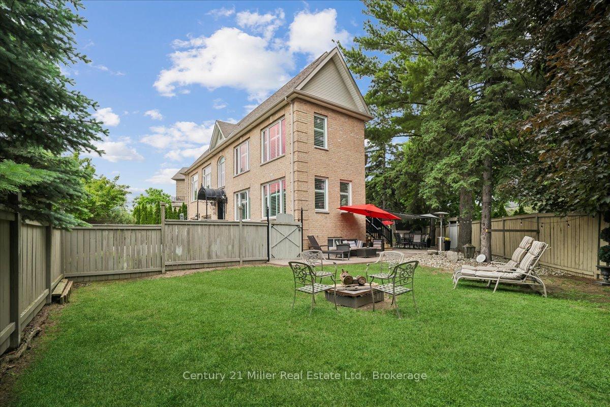 Photo 44 of 2355 Old Carriage Road, Mississauga, Erindale — HOMEH