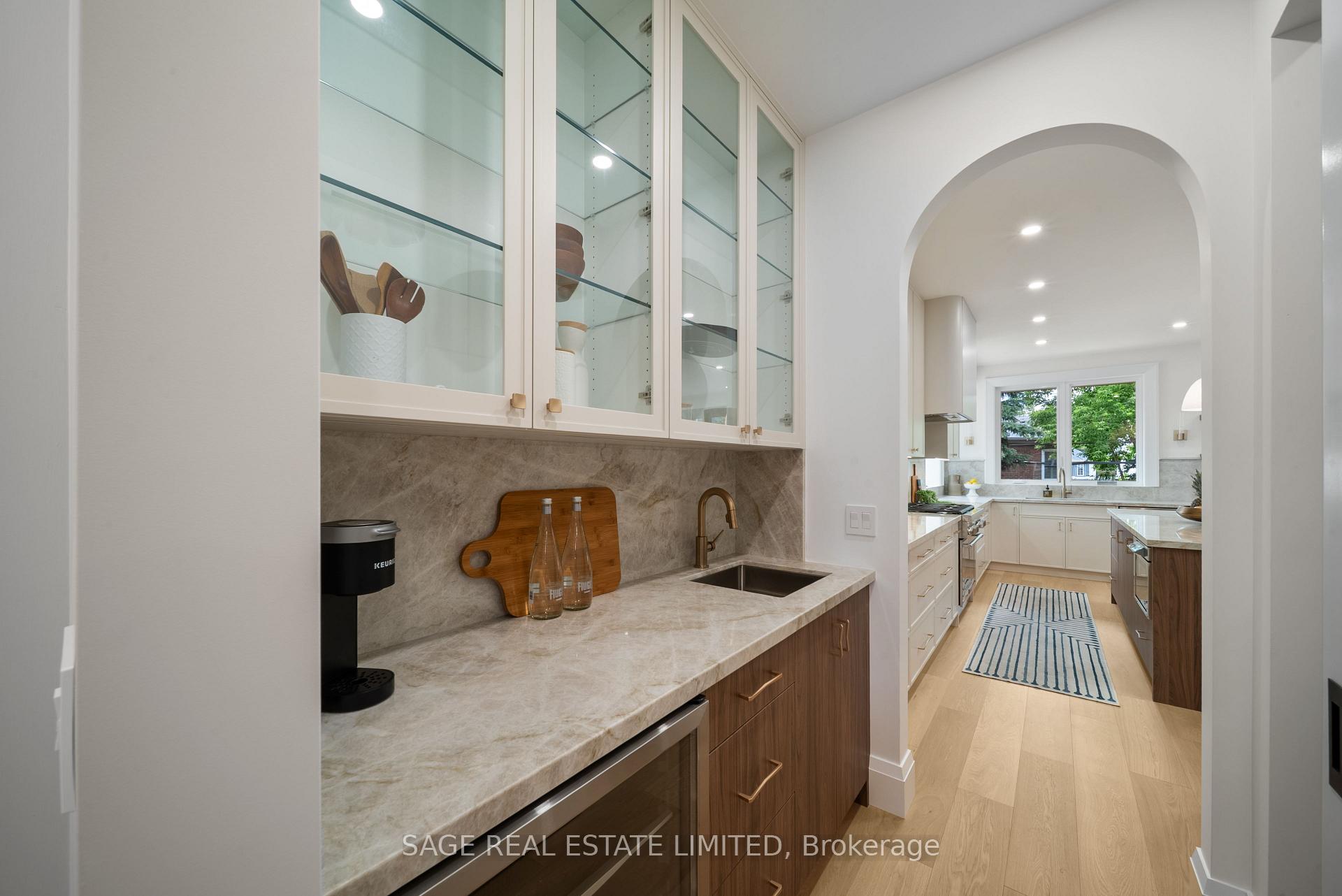Photo 9 of 116 Lee Avenue, Toronto, The Beaches — HOMEH