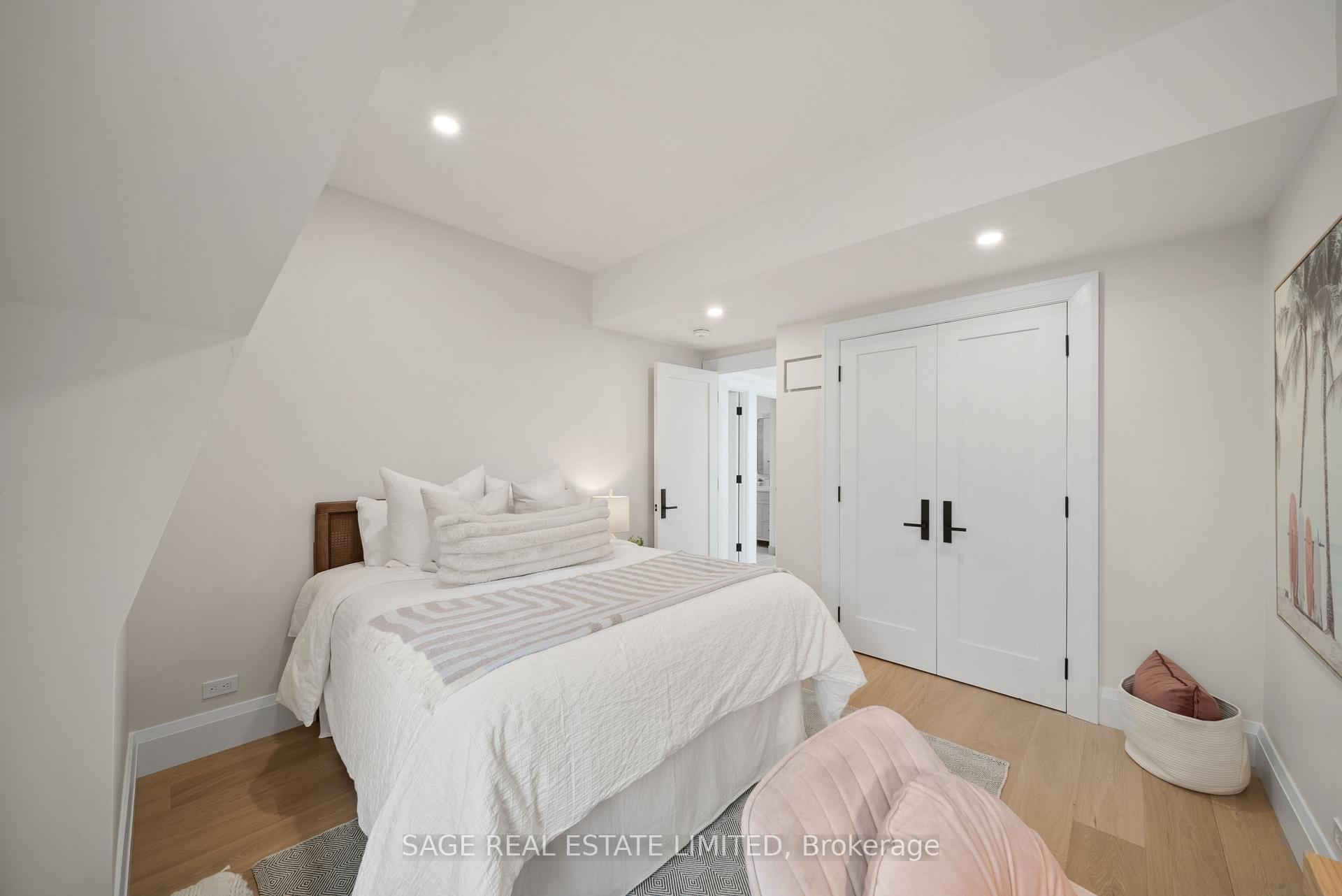 Photo 26 of 116 Lee Avenue, Toronto, The Beaches — HOMEH