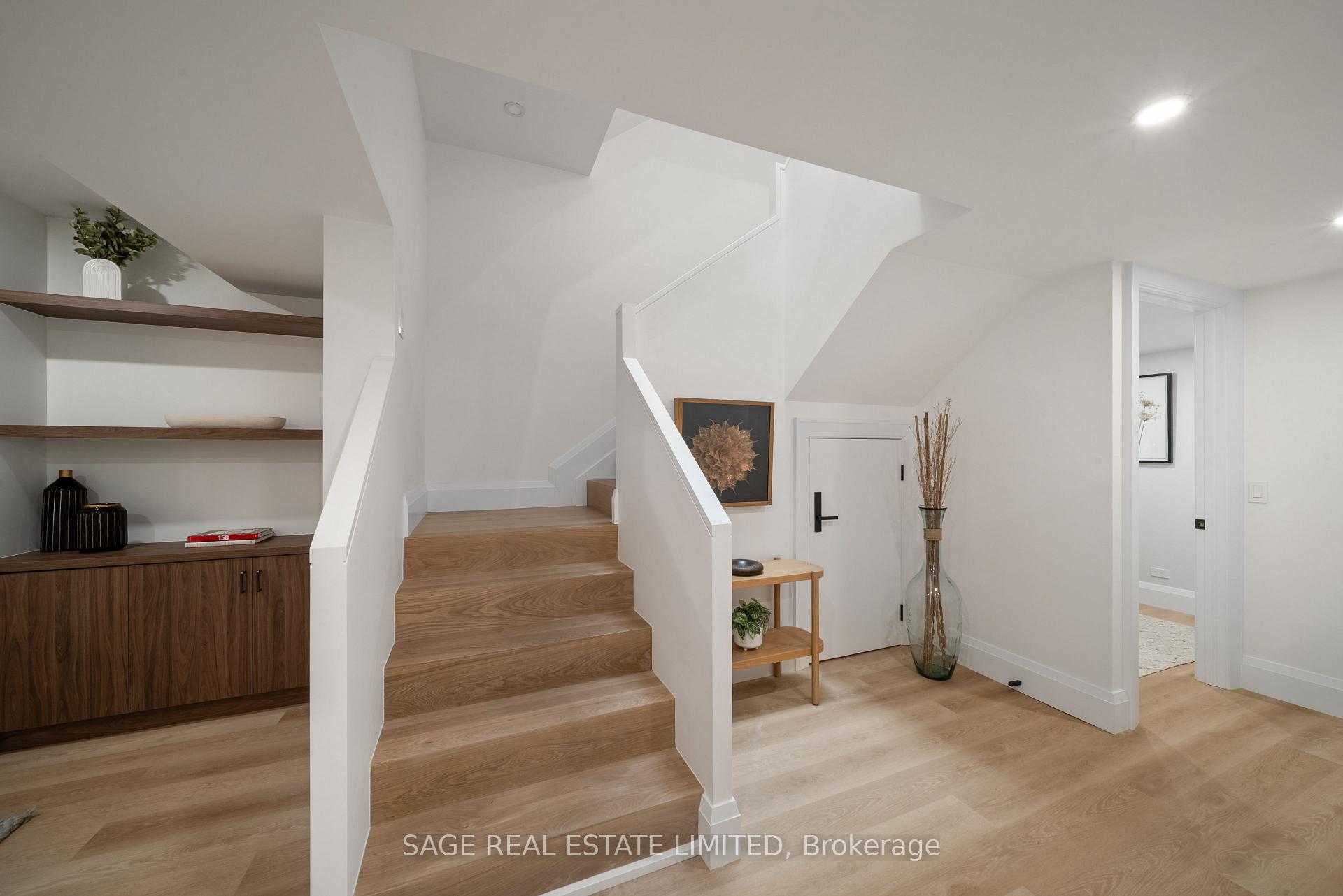 Photo 32 of 116 Lee Avenue, Toronto, The Beaches — HOMEH