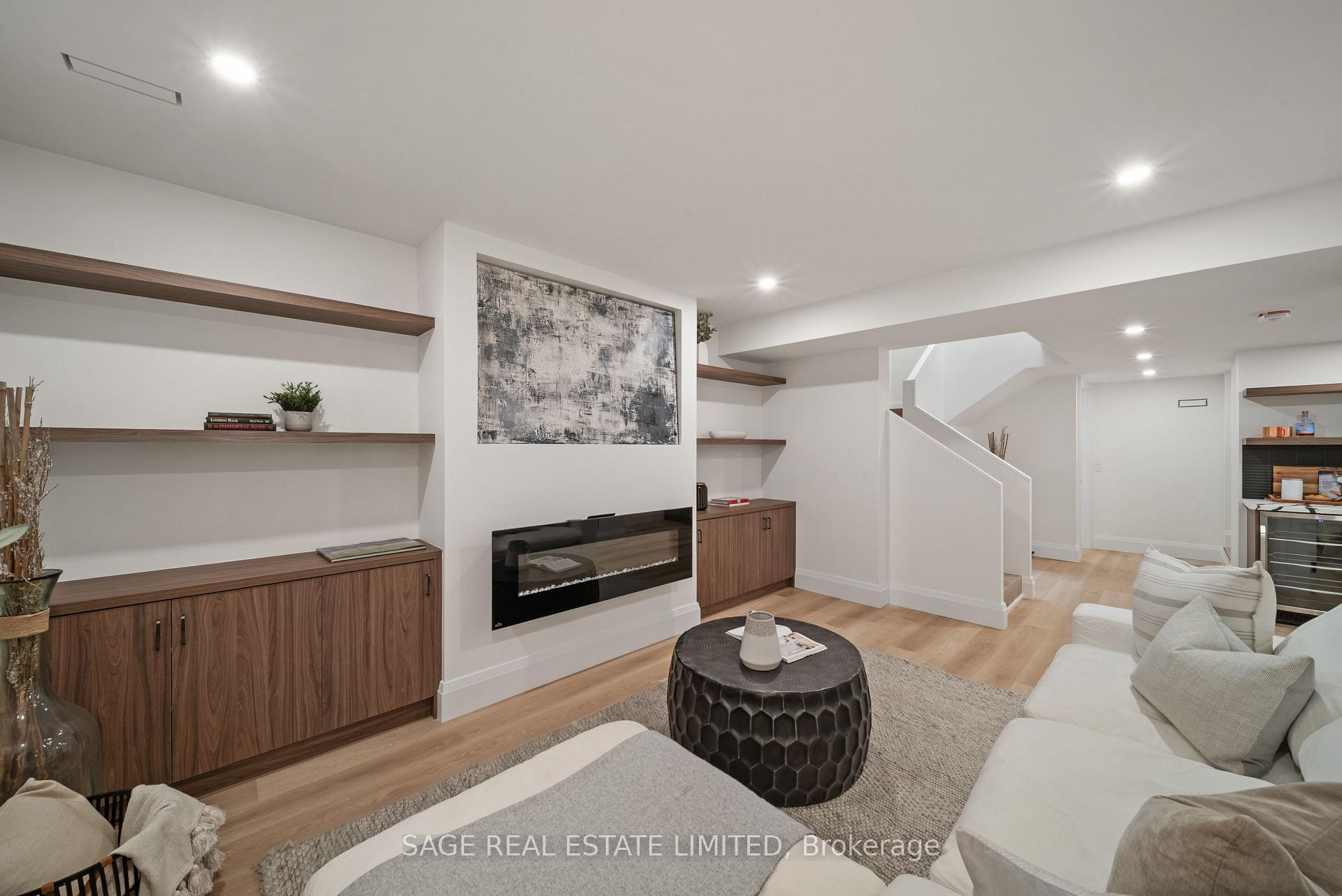Photo 35 of 116 Lee Avenue, Toronto, The Beaches — HOMEH