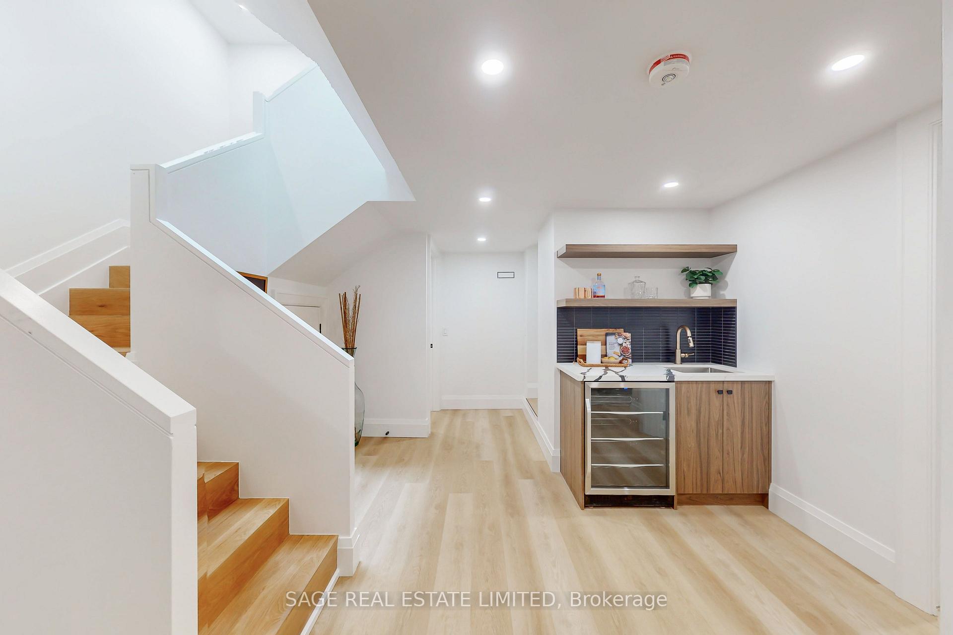 Photo 36 of 116 Lee Avenue, Toronto, The Beaches — HOMEH