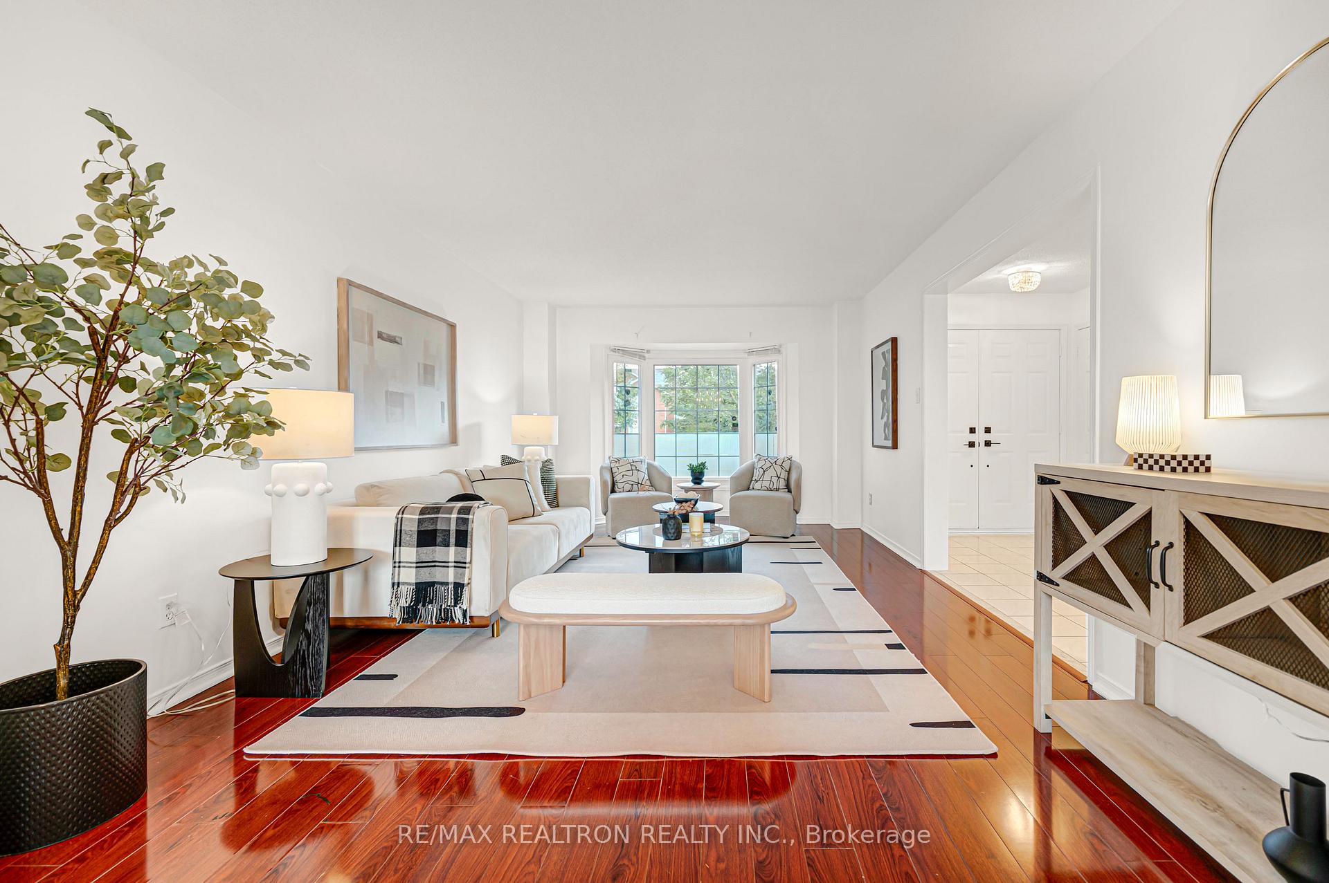 Photo 14 of 37 Dumaurier Crescent, Richmond Hill, Devonsleigh — HOMEH