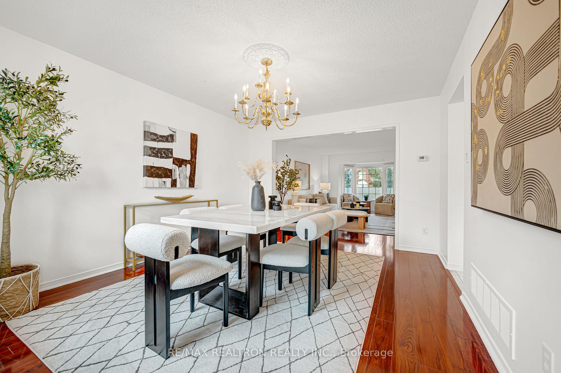 Photo 19 of 37 Dumaurier Crescent, Richmond Hill, Devonsleigh — HOMEH