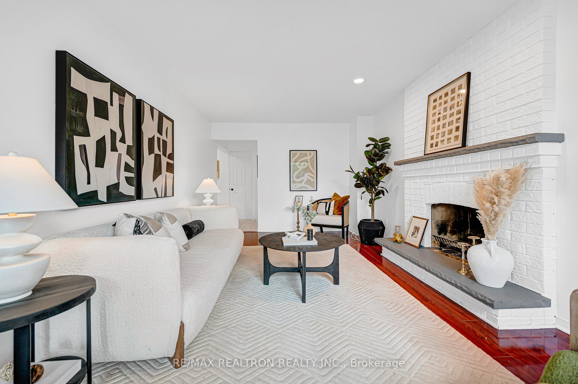 Photo 27 of 37 Dumaurier Crescent, Richmond Hill, Devonsleigh — HOMEH