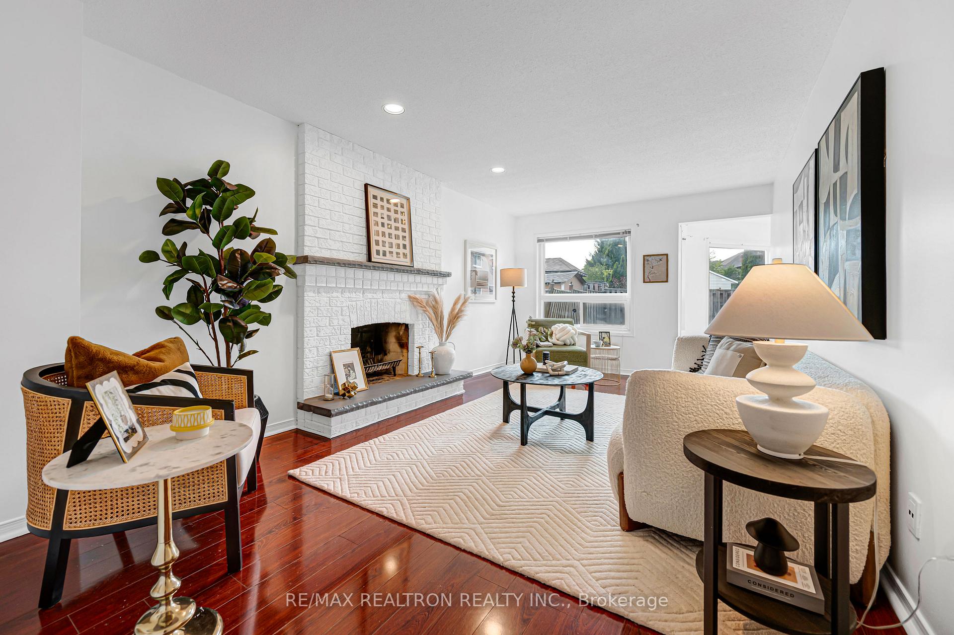 Photo 28 of 37 Dumaurier Crescent, Richmond Hill, Devonsleigh — HOMEH