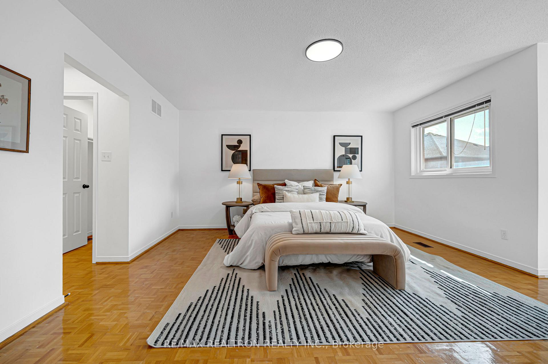 Photo 36 of 37 Dumaurier Crescent, Richmond Hill, Devonsleigh — HOMEH