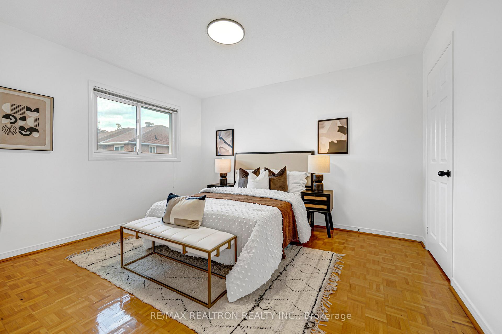 Photo 43 of 37 Dumaurier Crescent, Richmond Hill, Devonsleigh — HOMEH