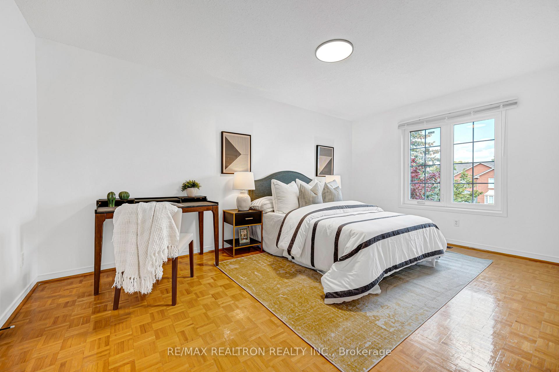 Photo 45 of 37 Dumaurier Crescent, Richmond Hill, Devonsleigh — HOMEH