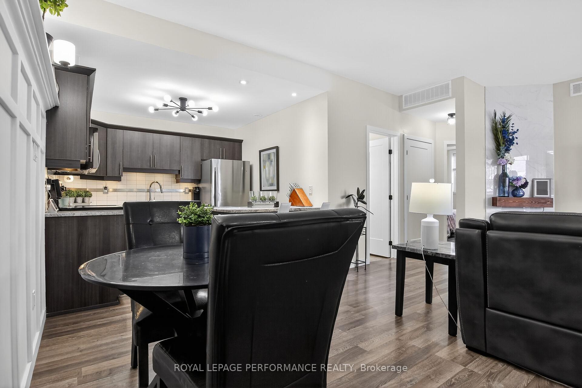 Photo 8 of Unit B, 135 Harthill Way, Ottawa, Barrhaven - Heritage Park — HOMEH