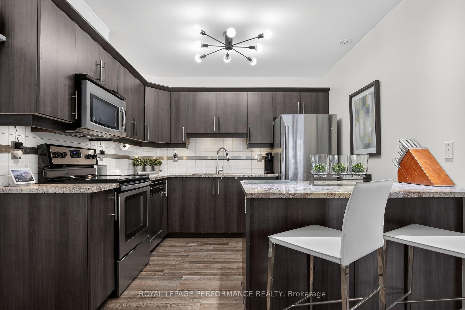 Photo 10 of Unit B, 135 Harthill Way, Ottawa, Barrhaven - Heritage Park — HOMEH