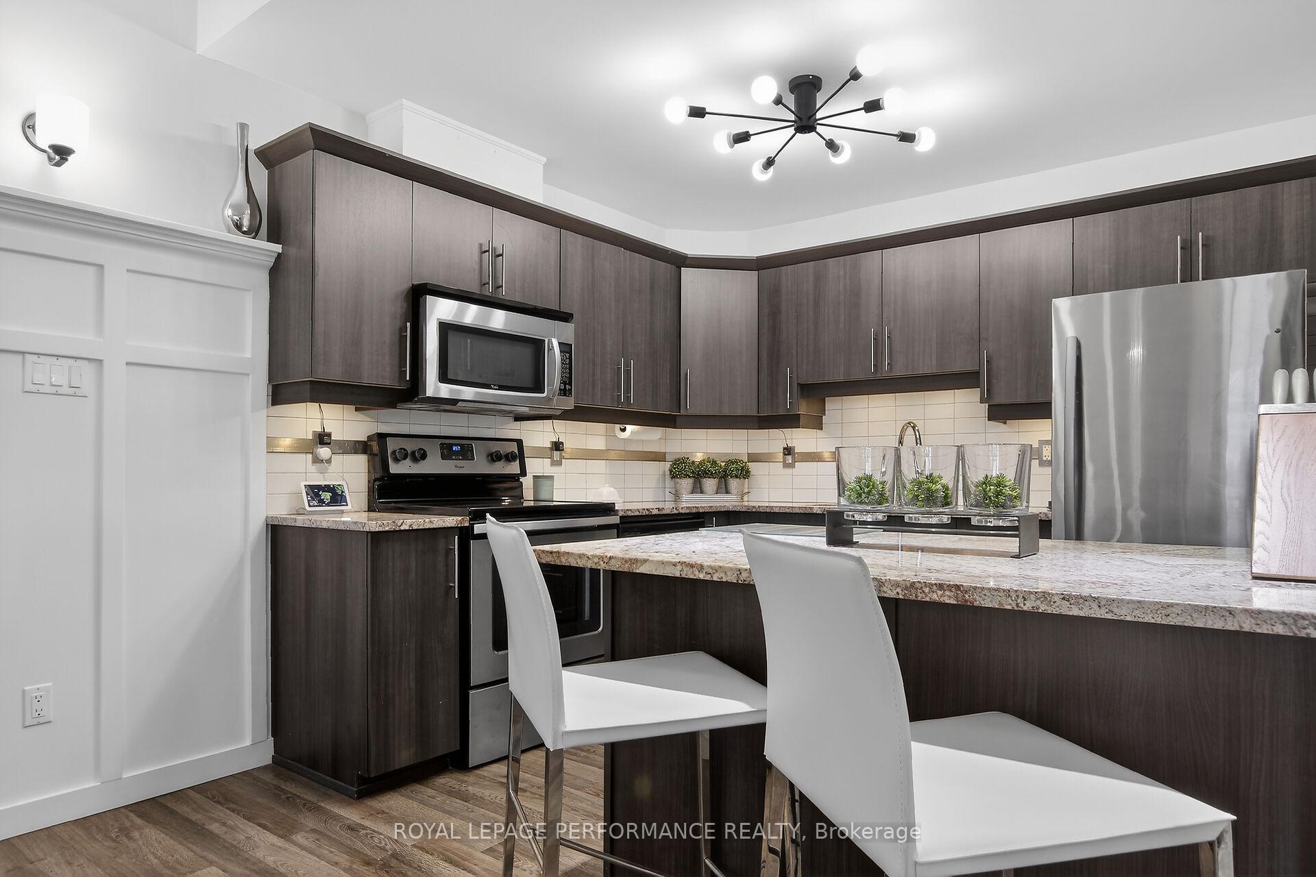 Photo 11 of Unit B, 135 Harthill Way, Ottawa, Barrhaven - Heritage Park — HOMEH
