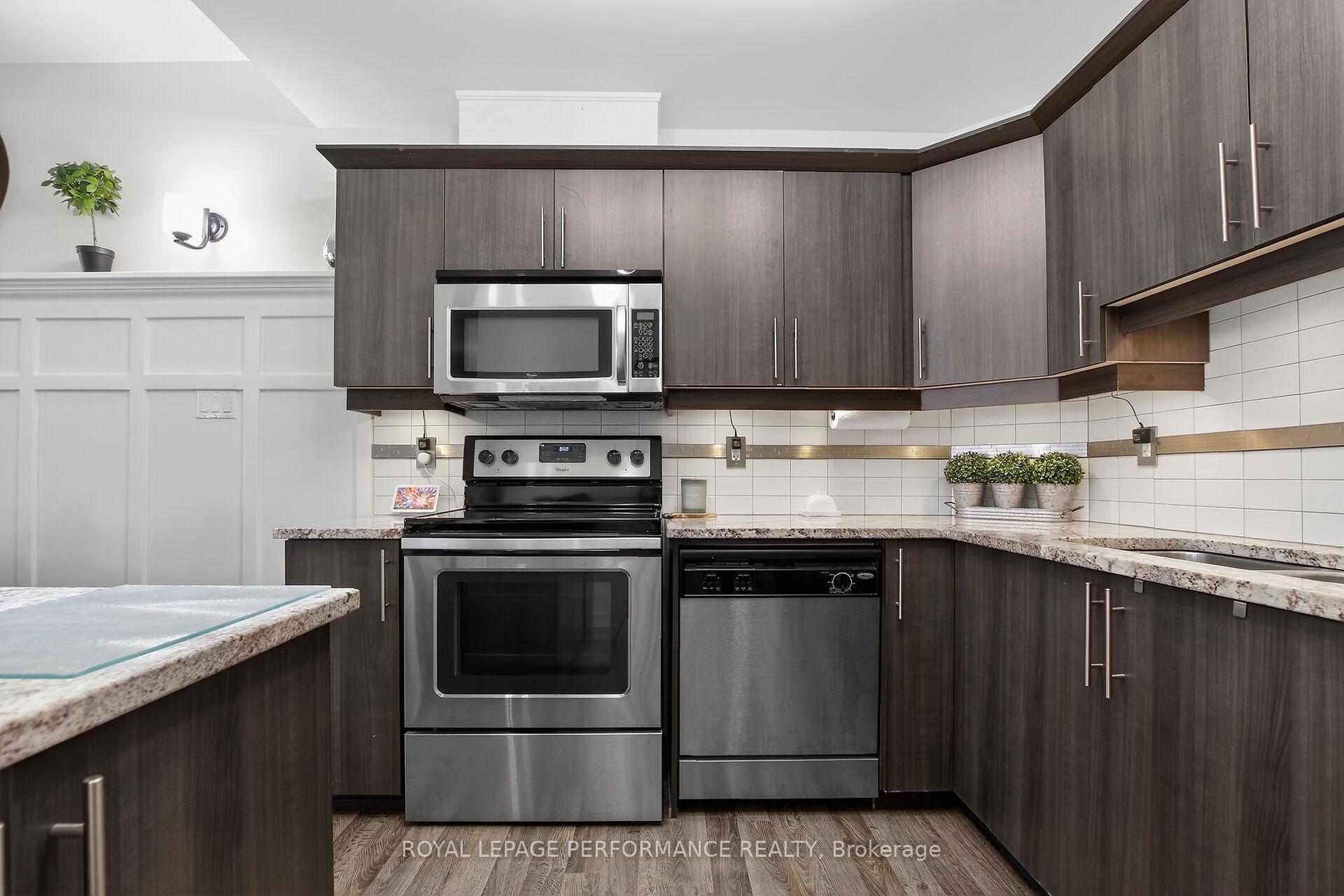 Photo 14 of Unit B, 135 Harthill Way, Ottawa, Barrhaven - Heritage Park — HOMEH