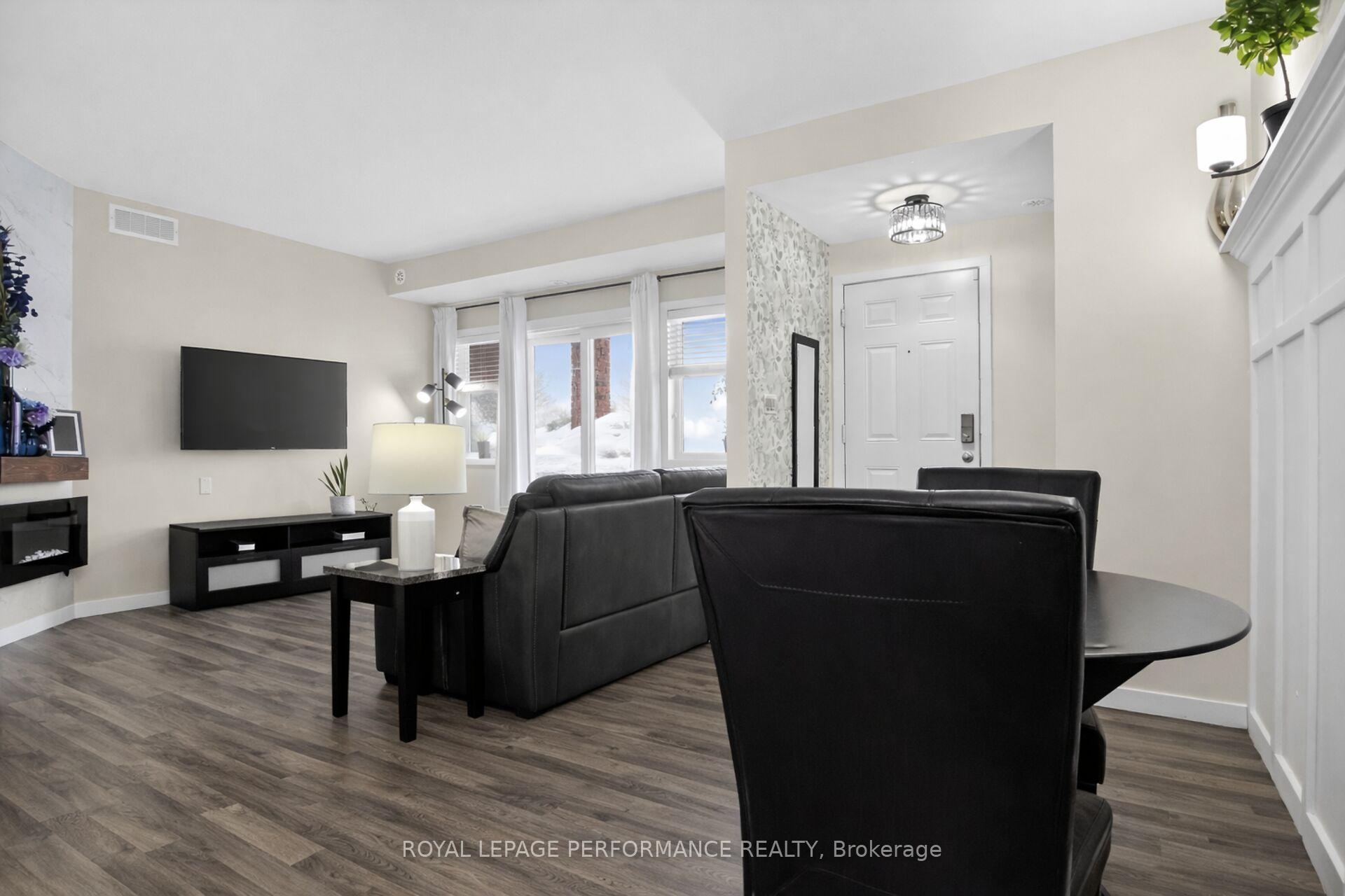 Photo 17 of Unit B, 135 Harthill Way, Ottawa, Barrhaven - Heritage Park — HOMEH