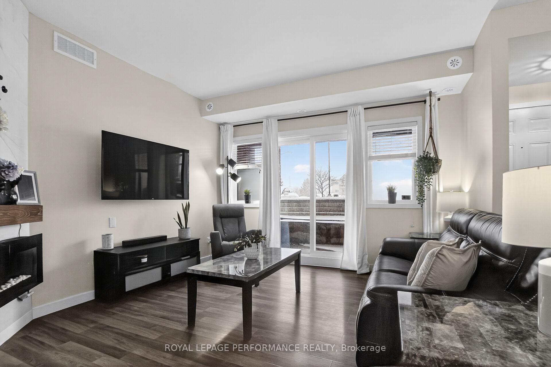Photo 18 of Unit B, 135 Harthill Way, Ottawa, Barrhaven - Heritage Park — HOMEH