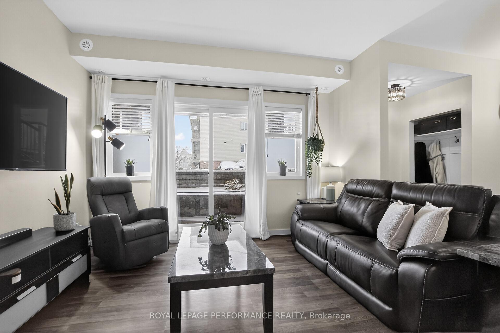 Photo 20 of Unit B, 135 Harthill Way, Ottawa, Barrhaven - Heritage Park — HOMEH