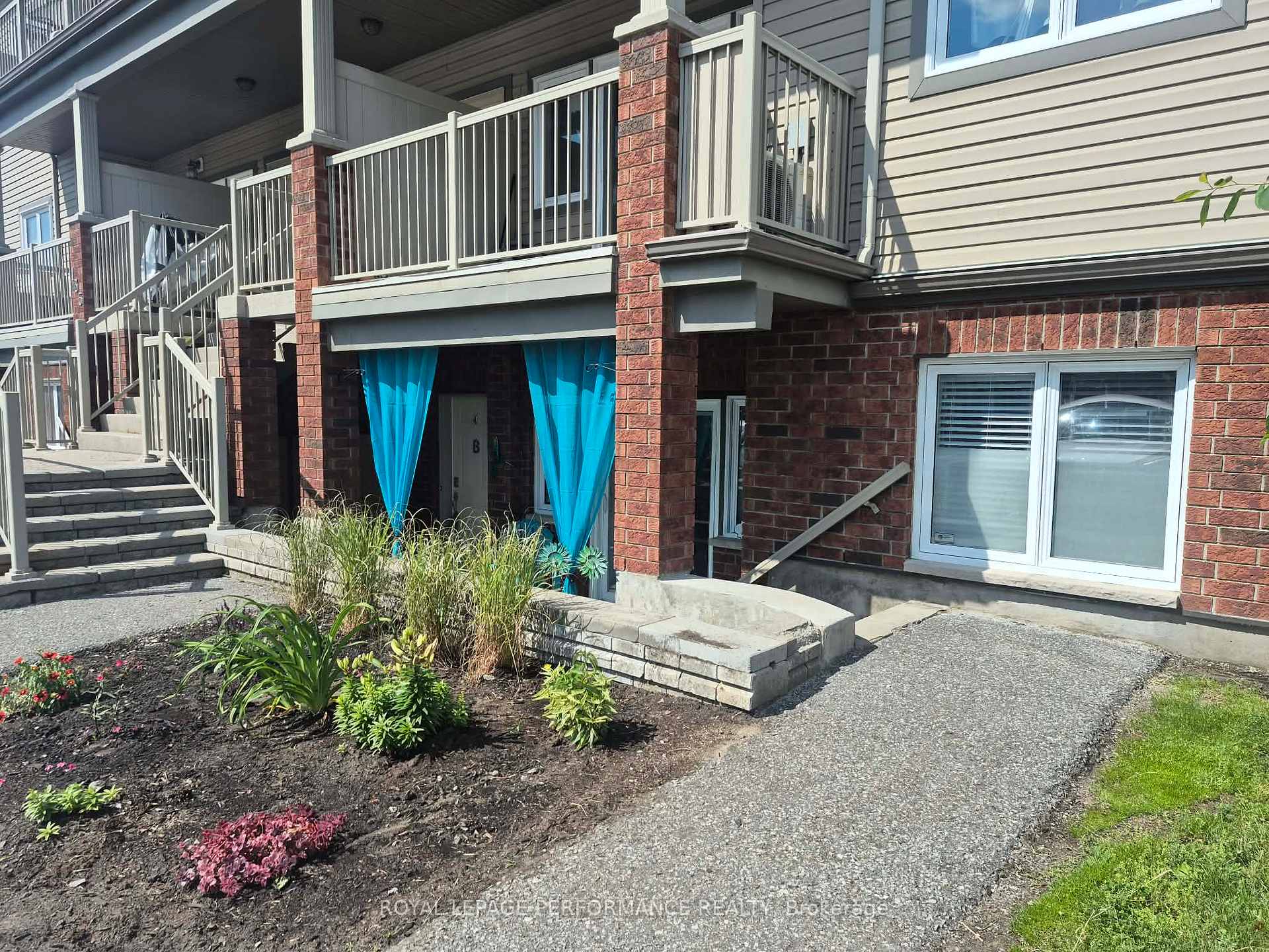 Photo 37 of Unit B, 135 Harthill Way, Ottawa, Barrhaven - Heritage Park — HOMEH