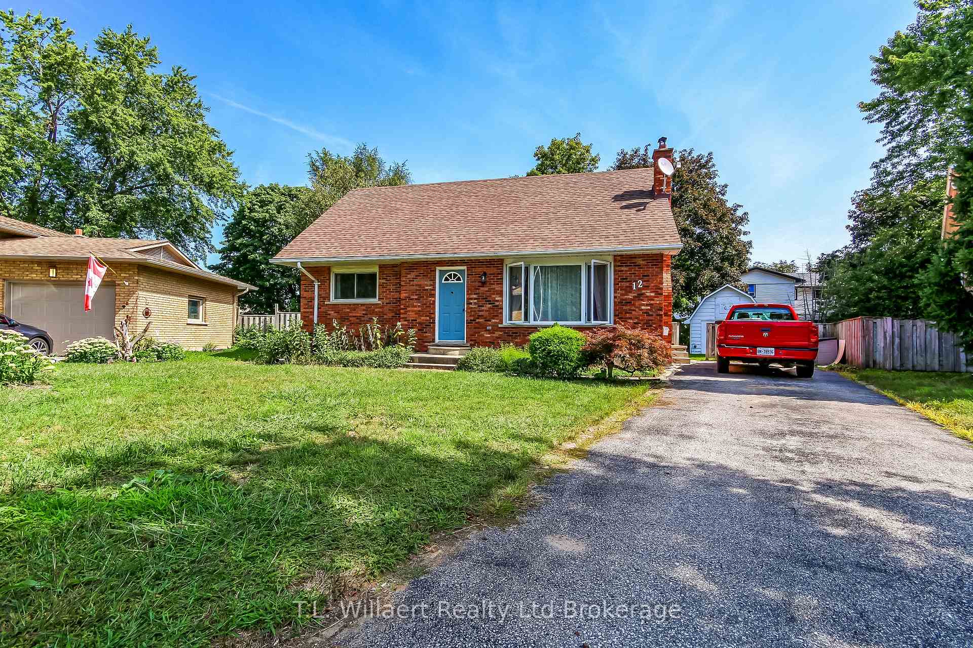 Photo 2 of 12 Alba Avenue, Tillsonburg — HOMEH
