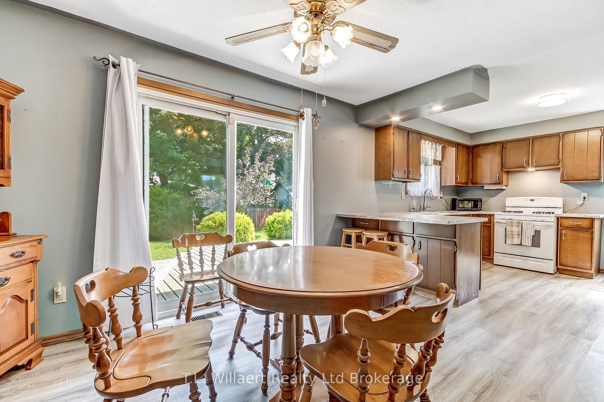 Photo 8 of 12 Alba Avenue, Tillsonburg — HOMEH