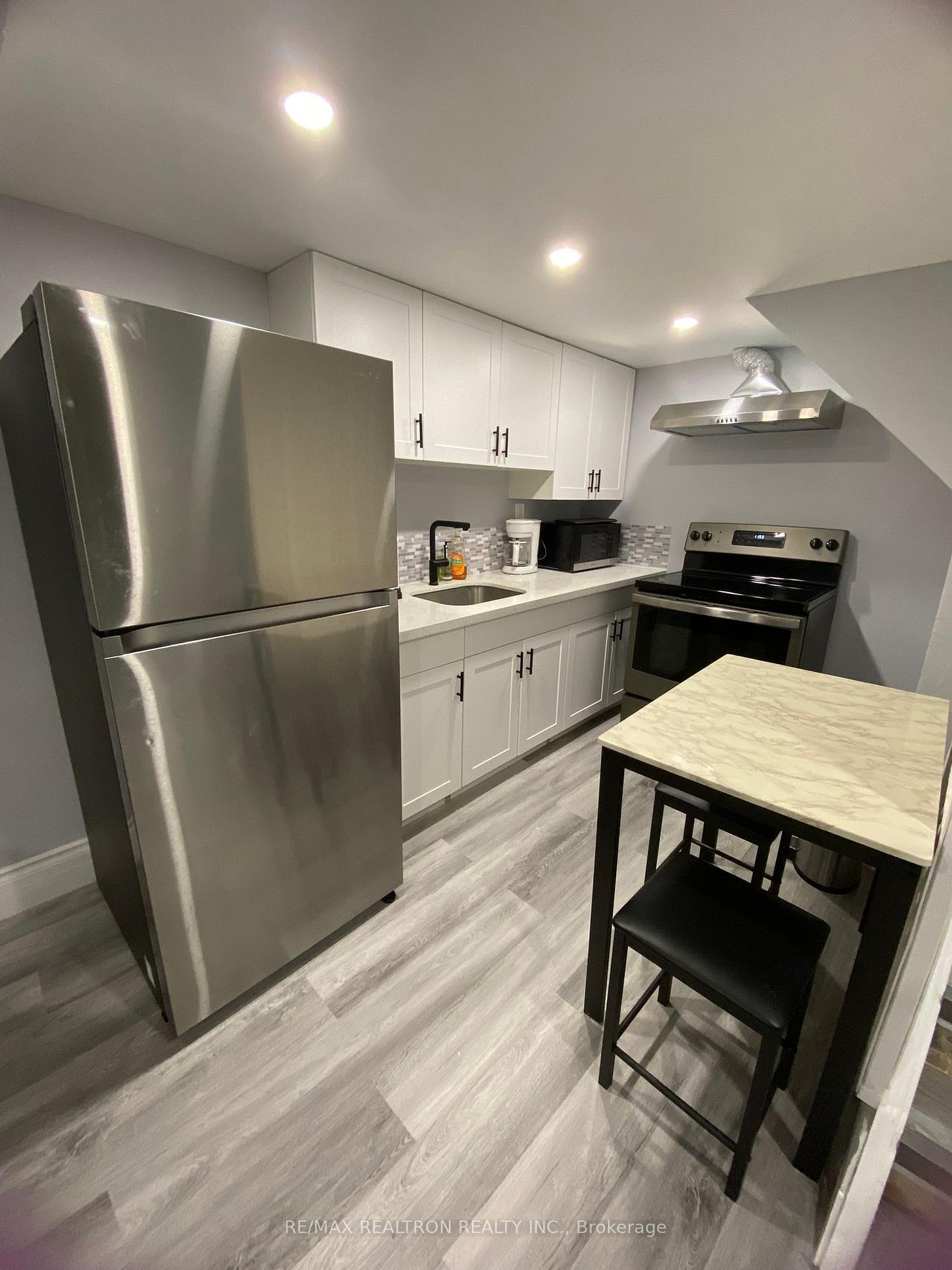 Photo 6 of 705 Cedar Avenue, Burlington, LaSalle — HOMEH