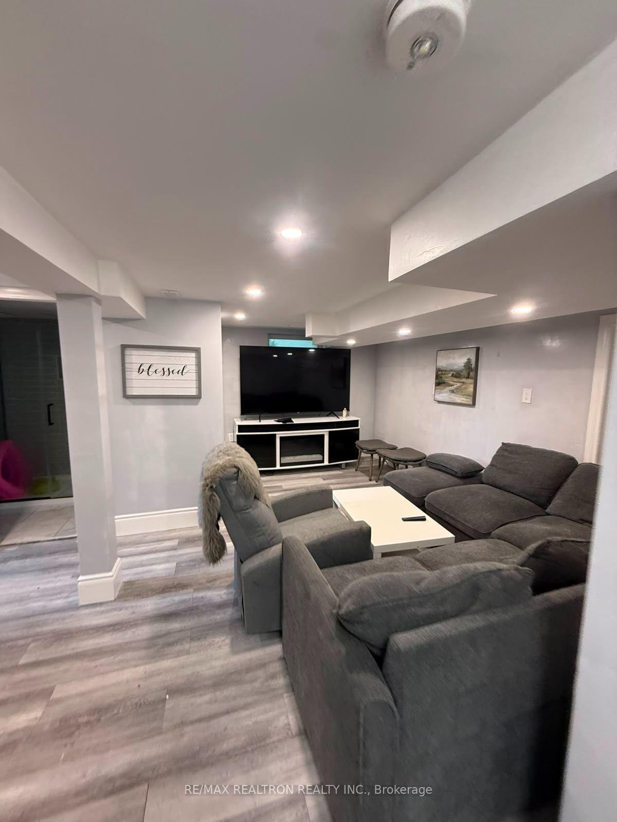 Photo 8 of 705 Cedar Avenue, Burlington, LaSalle — HOMEH