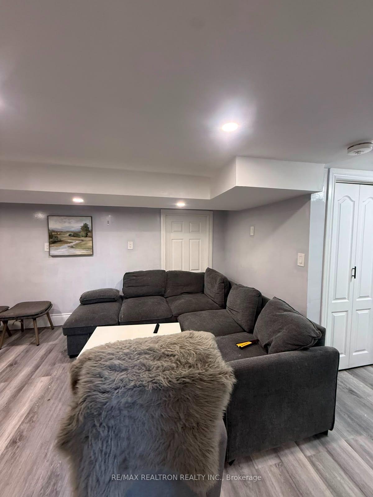 Photo 11 of 705 Cedar Avenue, Burlington, LaSalle — HOMEH