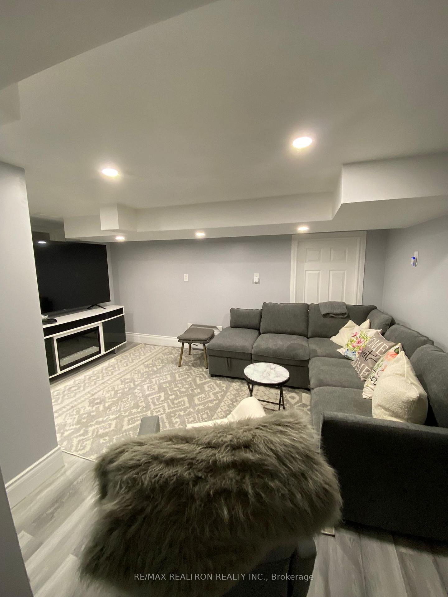 Photo 14 of 705 Cedar Avenue, Burlington, LaSalle — HOMEH
