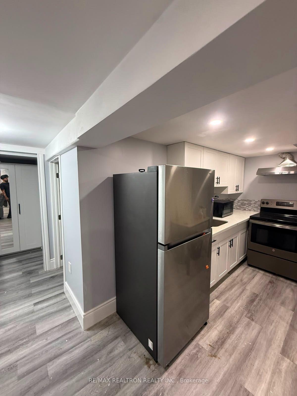 Photo 16 of 705 Cedar Avenue, Burlington, LaSalle — HOMEH