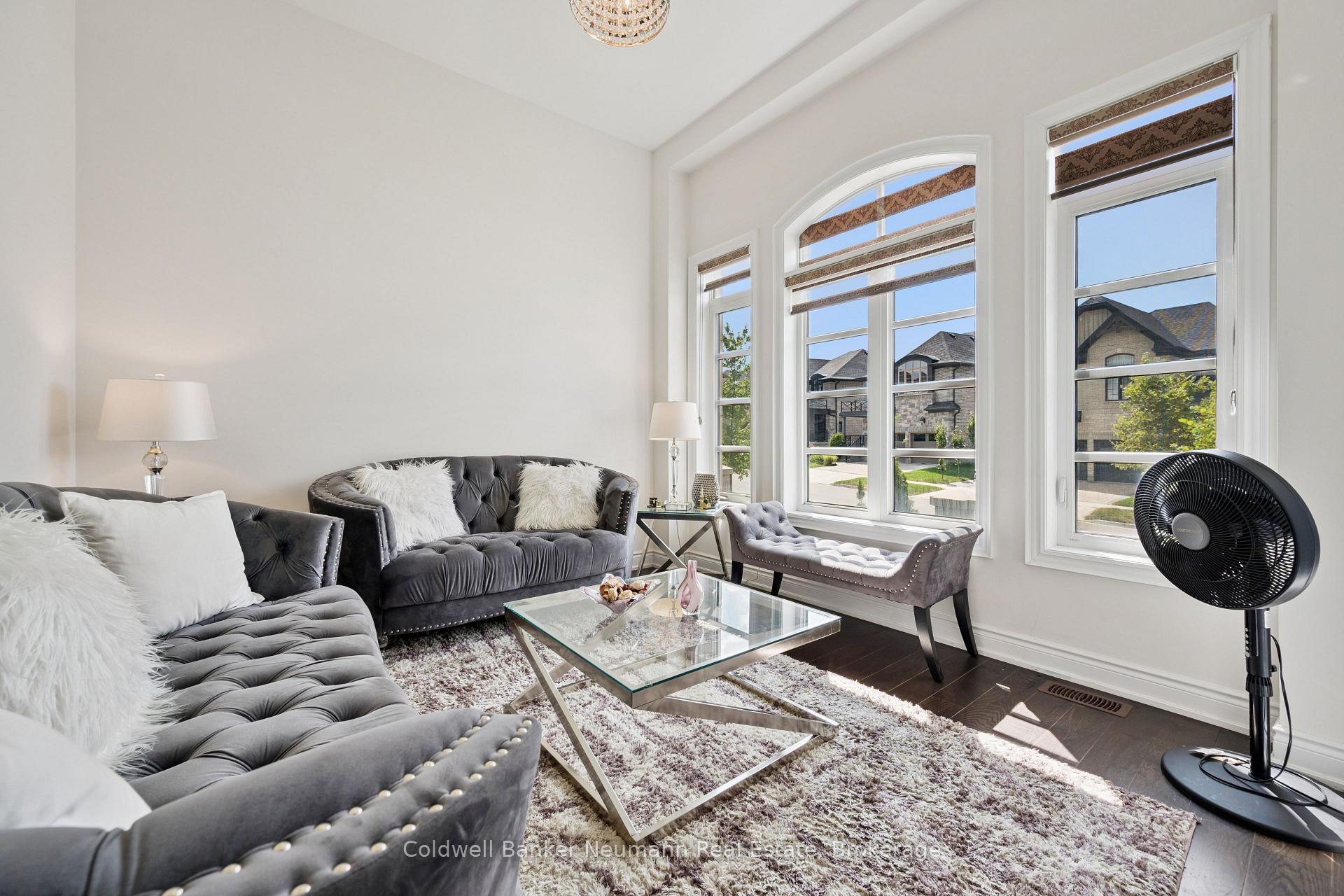 Photo 4 of 216 Forest Creek Drive, Kitchener, Doon South — HOMEH