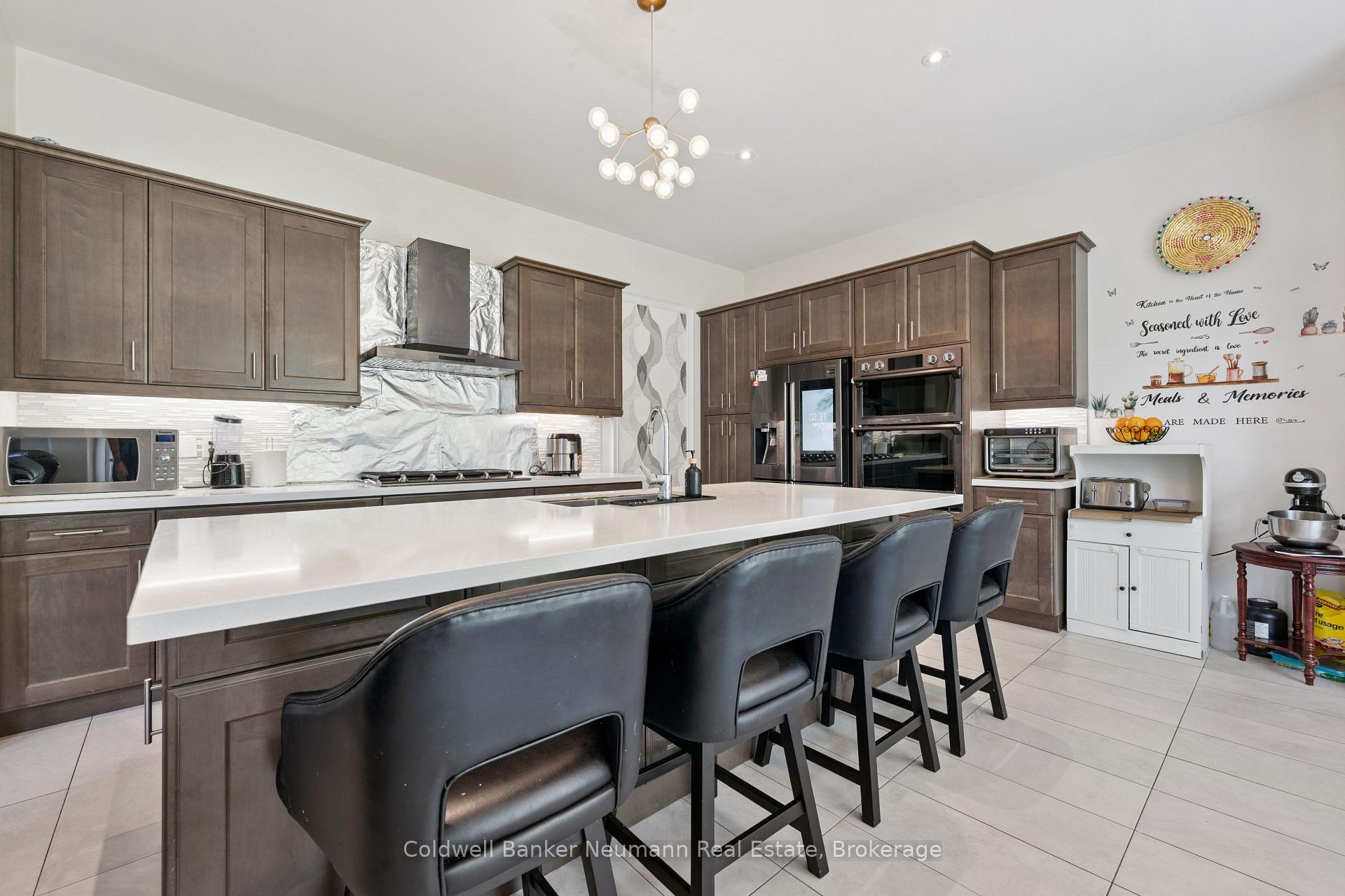 Photo 8 of 216 Forest Creek Drive, Kitchener, Doon South — HOMEH