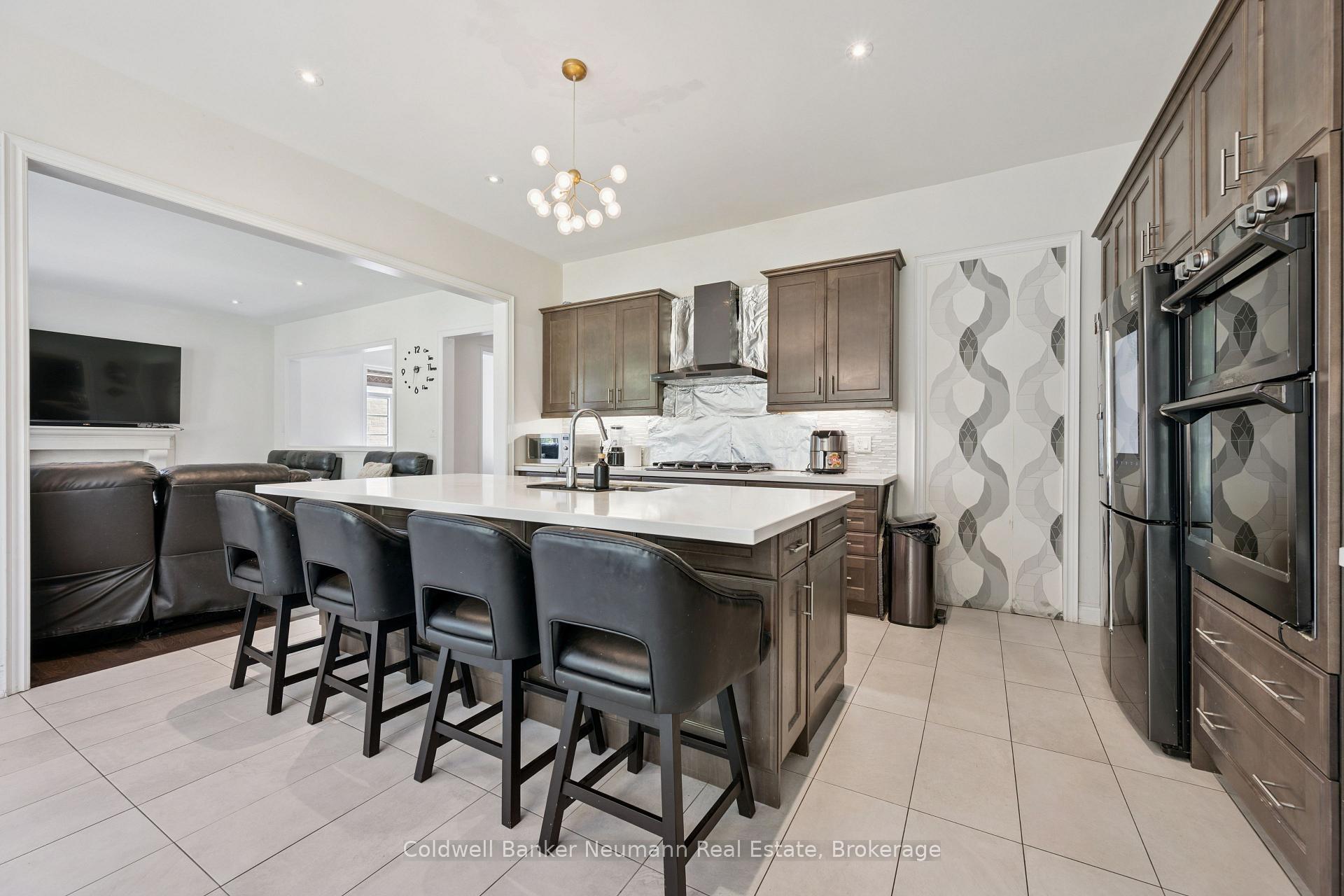 Photo 9 of 216 Forest Creek Drive, Kitchener, Doon South — HOMEH