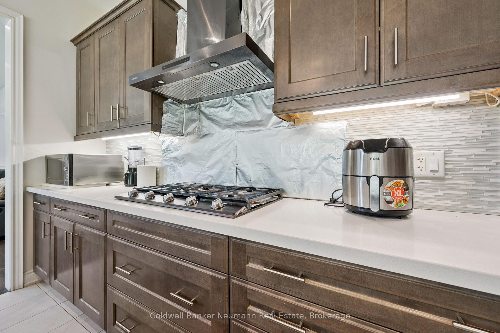 Photo 10 of 216 Forest Creek Drive, Kitchener, Doon South — HOMEH