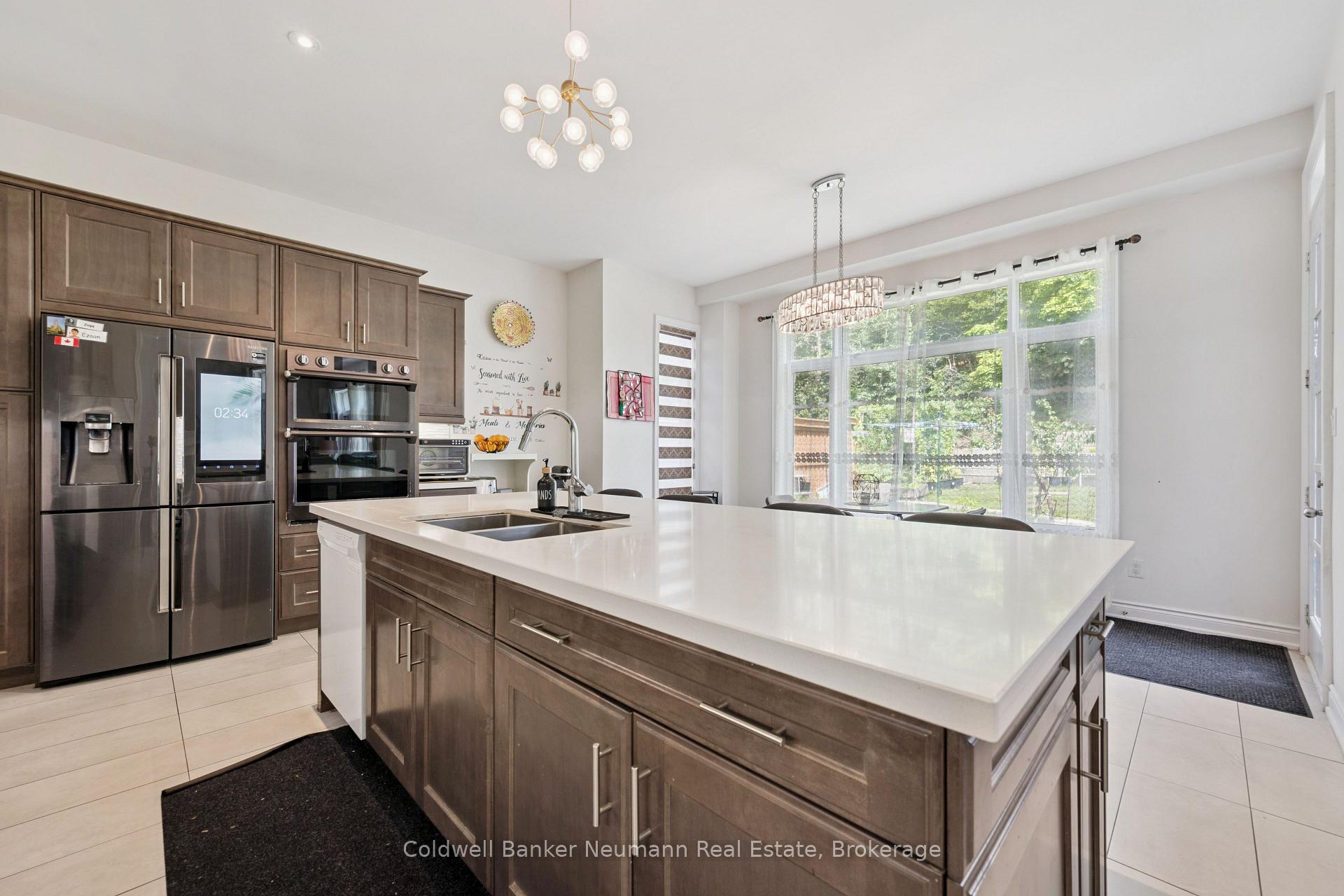 Photo 11 of 216 Forest Creek Drive, Kitchener, Doon South — HOMEH