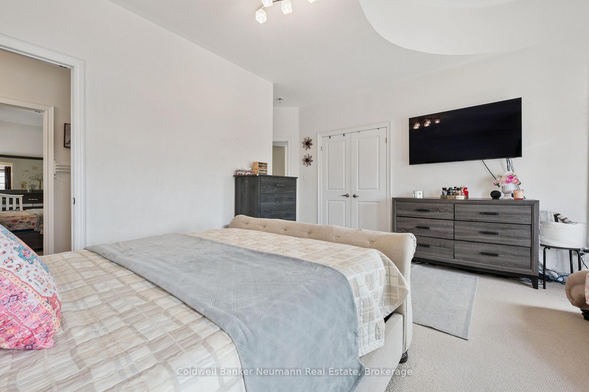 Photo 24 of 216 Forest Creek Drive, Kitchener, Doon South — HOMEH